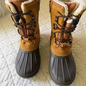 Boys Land’s End Snow Boots (size 2) - easy on/off
